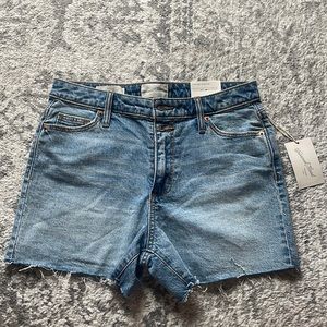 Universal Thread Midi Shorts size 6